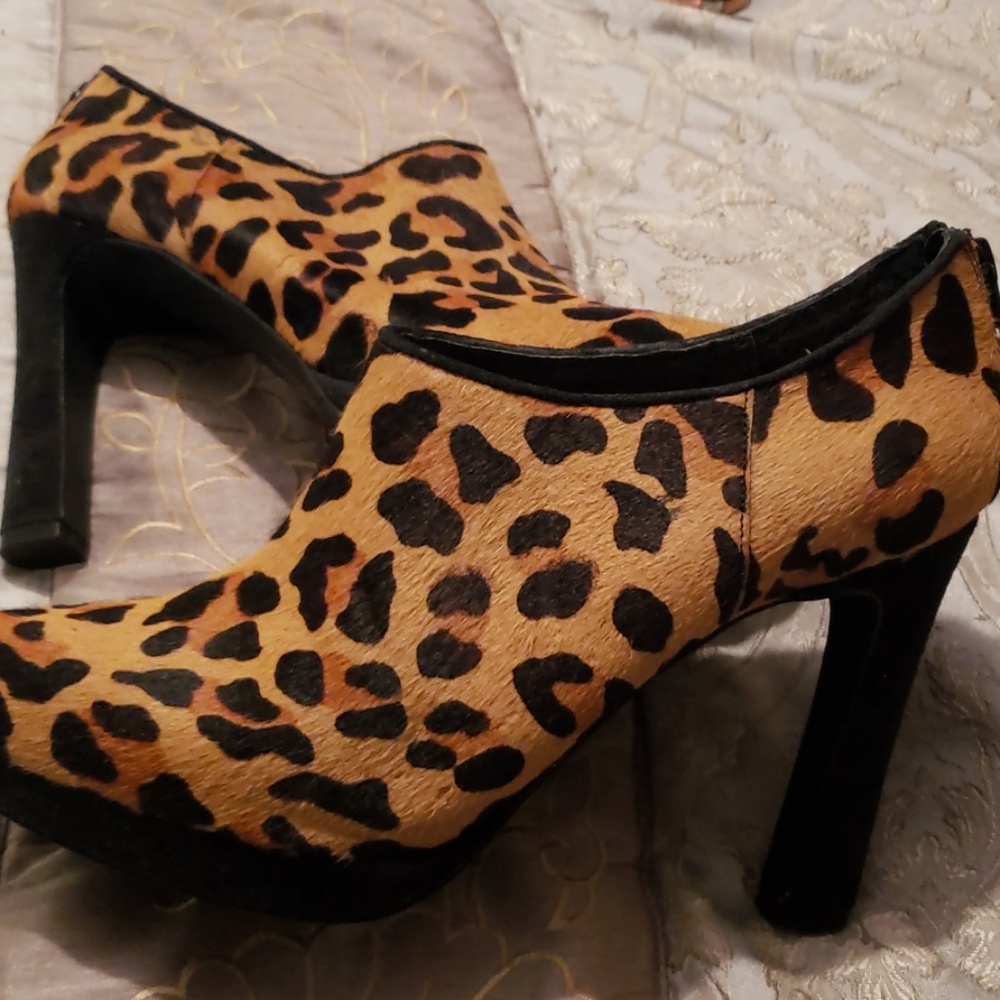 Heels - Picture 4 of 4